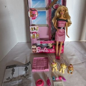 Barbie potty training pups playset Mattel 2009  color change age 3+